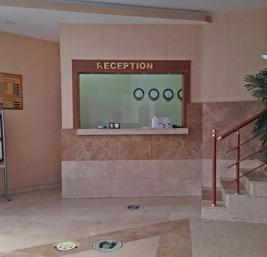 The City Port Hotel Истанбул Екстериор снимка