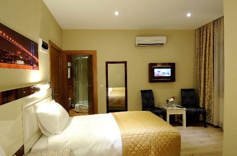 The City Port Hotel Истанбул Екстериор снимка