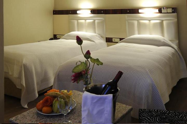 The City Port Hotel Истанбул Екстериор снимка